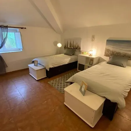 Blue Lagoon - Fechado Lagoa De Obidos